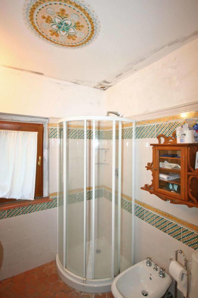 Casa Vania By Posarellivillas Donnini Esterno foto
